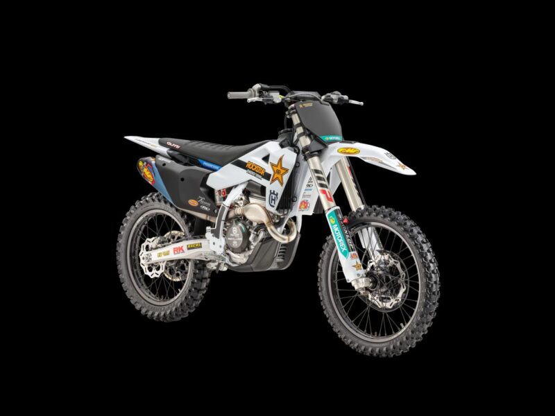 196411 MY26 HQV FC 250 FACTORY EDITION 45 Front ri