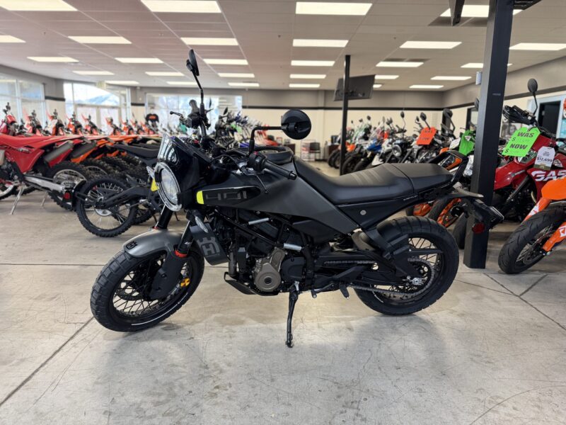 2024 Husqvarna  (H212488)