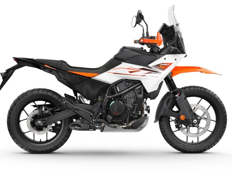 666287 MY25 KTM 390 Adventure X INDIA White 90 right INDIA