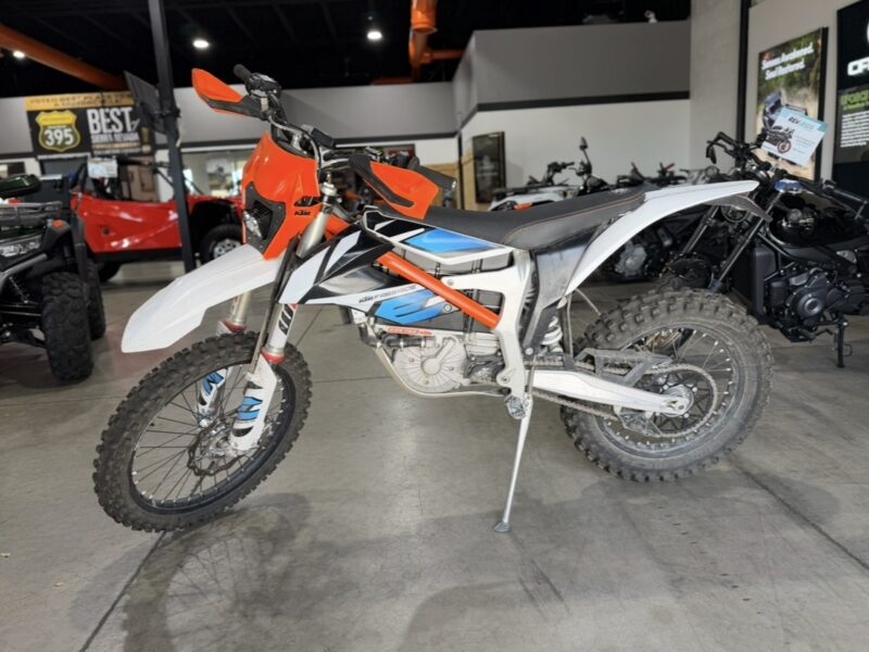2022 KTM Freeride E-XC (U008715)