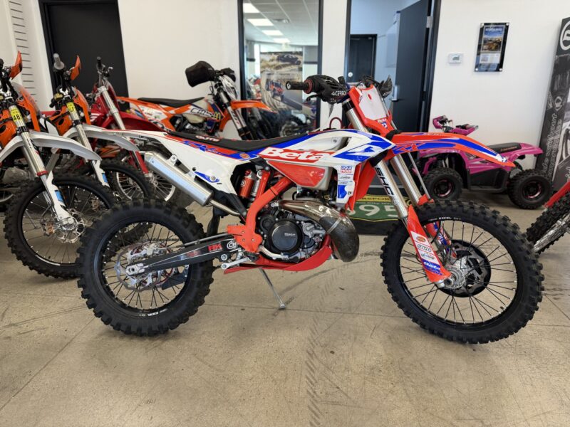 2025 Beta RX Race Edition 300 (U201167)