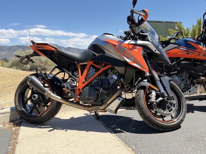 2017 KTM 1290 Super Duke GT (U953790)