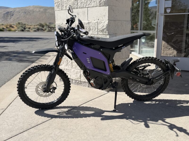 2025 NIU Mobility XQi3 (N000370)