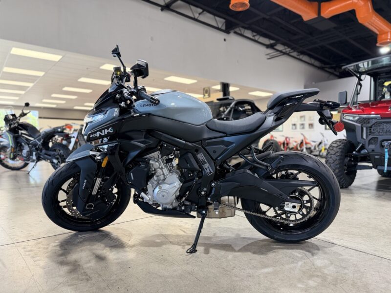 2026 CF MOTO 675NK (C001548)
