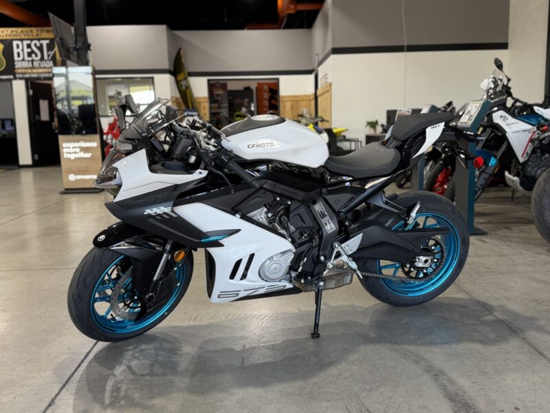 2026 CF MOTO 675SS (C004150)