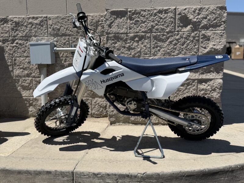 2027 Husqvarna EE 5 (H034769)