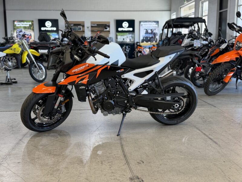 2027 KTM 990 DUKE (K924266)