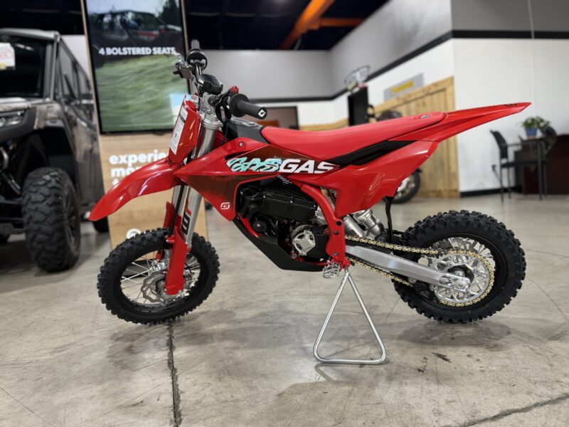 2027 GAS GAS MC-E 5